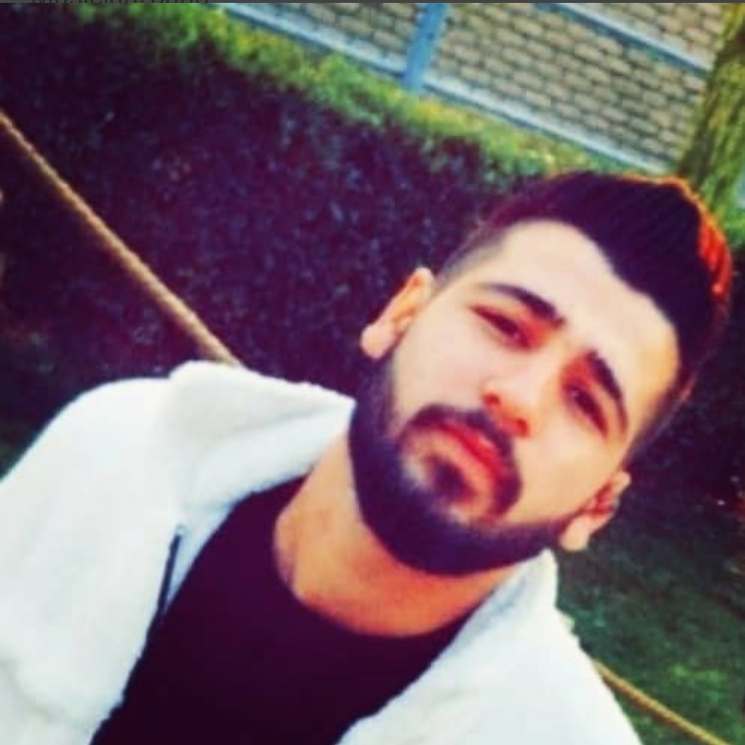 هومن نجفی هر شاو وناو ای پارکه و گوشه ی نیشم